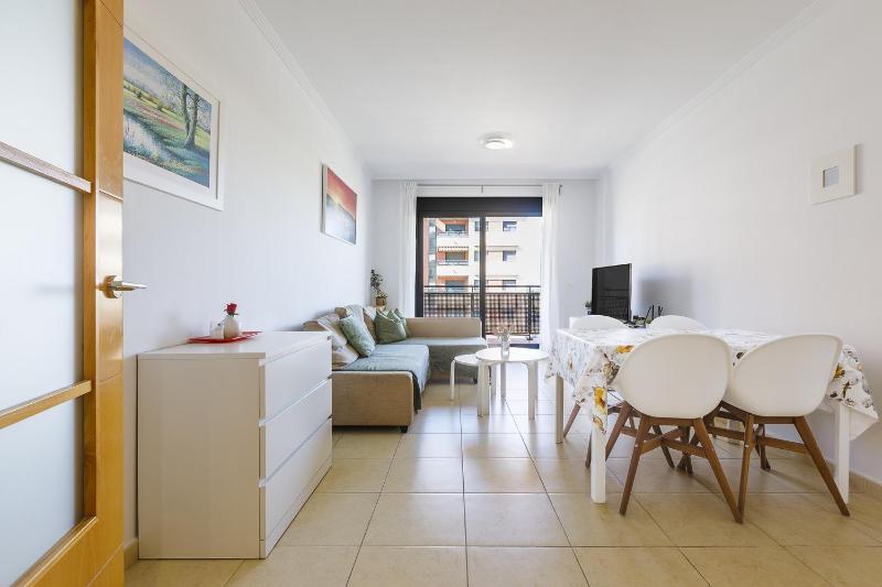 A&N Modern Coast Apartment with Pool & Parking - image 11