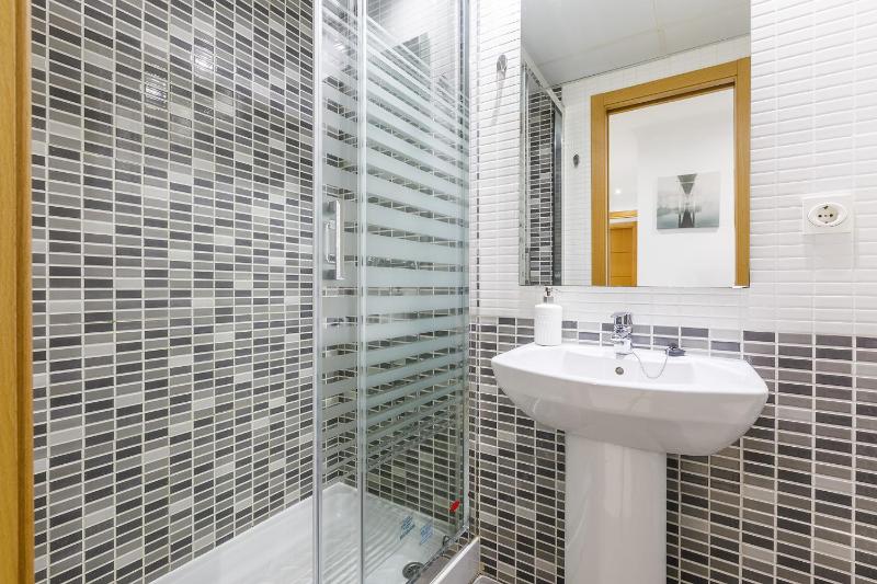A&N Modern Coast Apartment with Pool & Parking - image 17