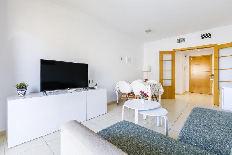 A&N Modern Coast Apartment with Pool & Parking - image 29