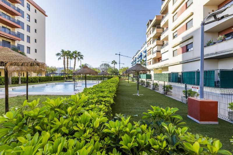 A&N Modern Coast Apartment with Pool & Parking - image 27