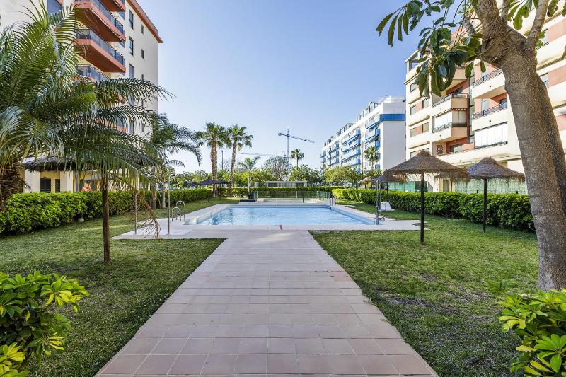 A&N Modern Coast Apartment with Pool & Parking - image 10