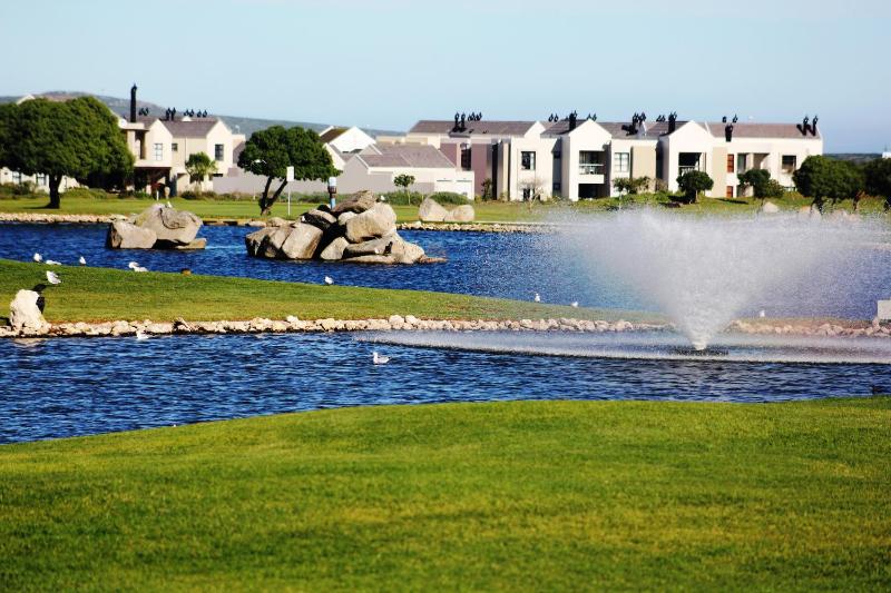 Ellefsen Golf Suite 108 Langebaan 4-sleeper - image 2