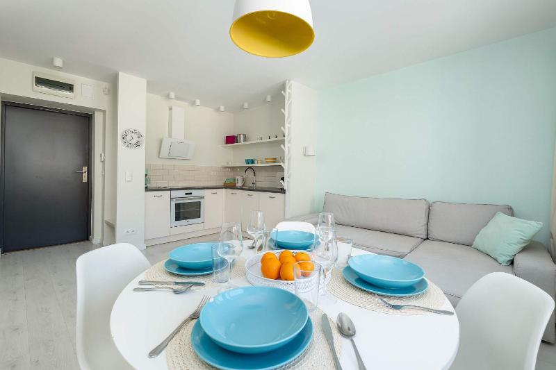 Funkcjonalne Apartamenty Blisko Zamku Książąt Pomorskich w Szczecinie by Noclegi Renters - image 30