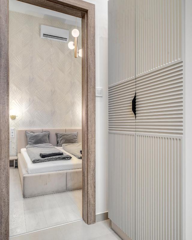 D10 Central Residence - image 6