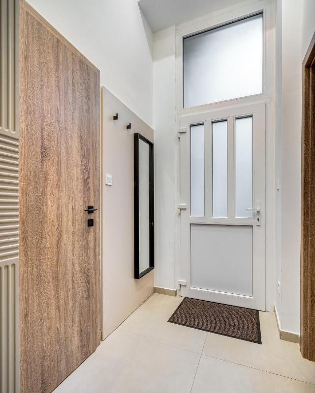 D10 Central Residence - image 9