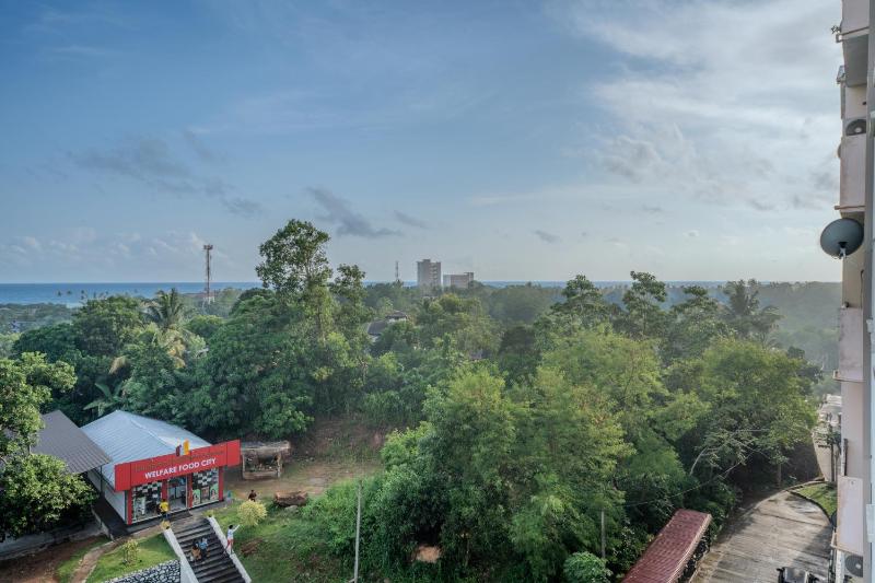 3 BR Apartment with City & Sea Views Galle - image 16