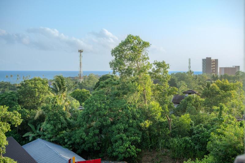 3 BR Apartment with City & Sea Views Galle - image 8