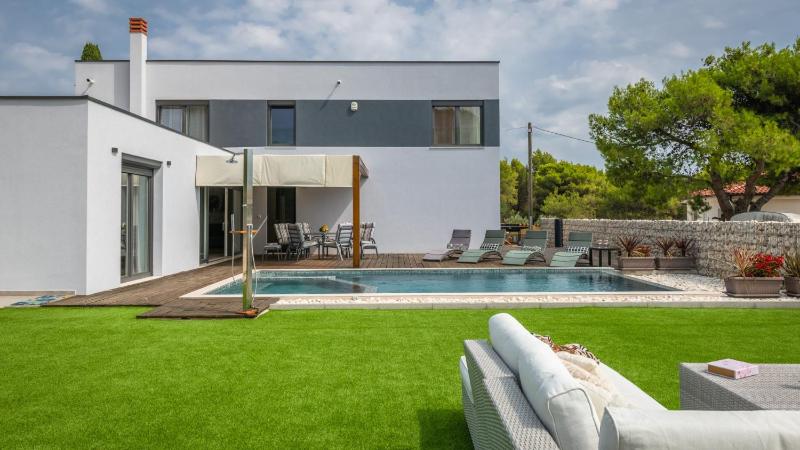 Villa Leana by Villas Guide - image 25
