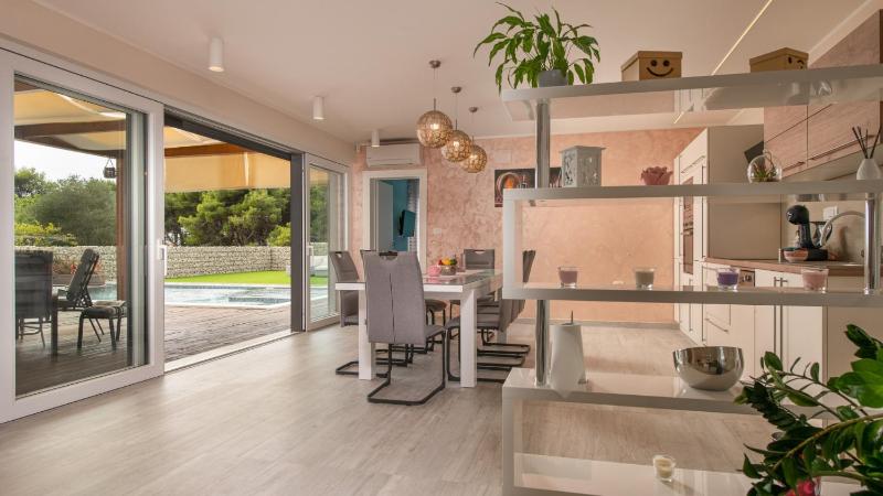 Villa Leana by Villas Guide - image 24