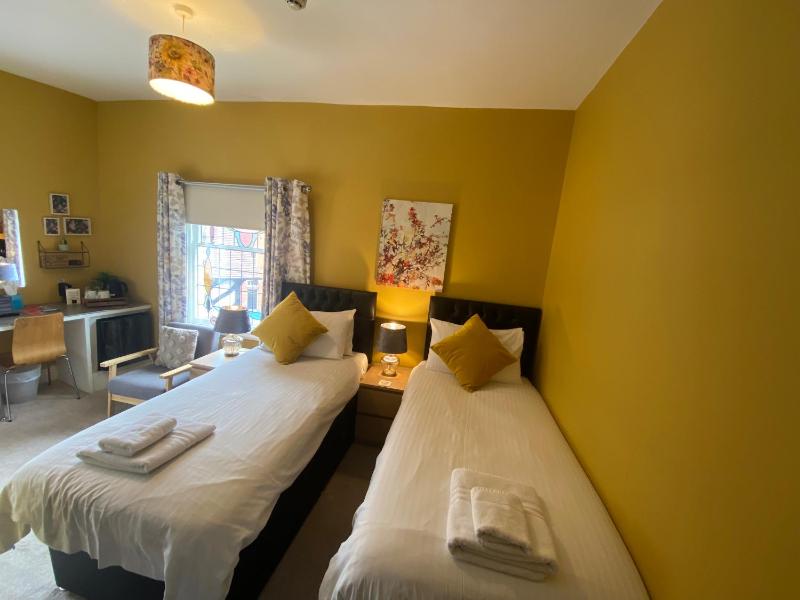 Grosvenor Place Guest House - image 50
