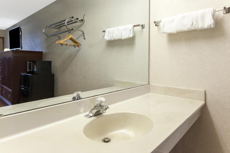 Double Room - Non-Smoking  image 2