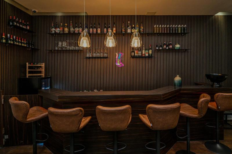Ramada by Wyndham Frankfurt Central Station - image 3