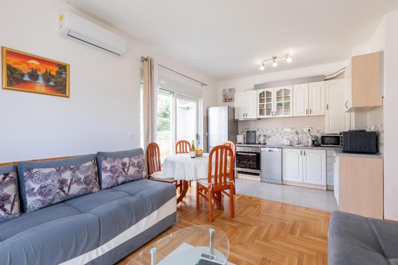 Nest Living Apartment - 7 min by walk 'till beautifull Beach - image 15