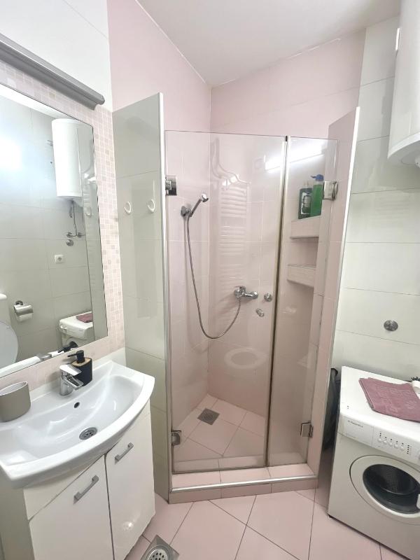 Safari Apartment - image 12