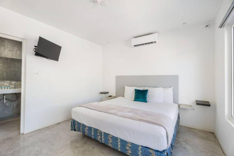 Ruby Villa with Rooftop by Signature Stays Aruba - image 9