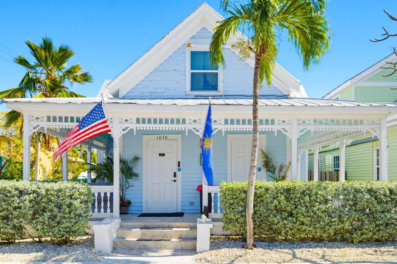 Lovely Cottage Downtown Key West - image 34