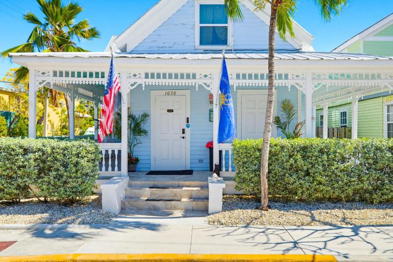 Lovely Cottage Downtown Key West - image 42