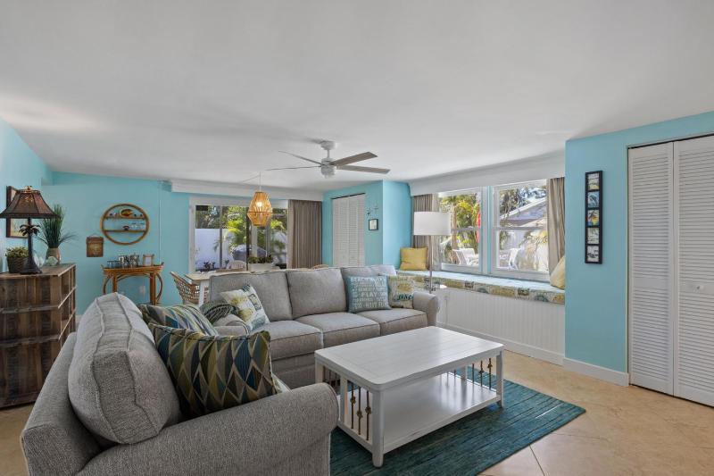 Da Beach House - 2 Blocks to Beach Pool & Spa by Anna Maria Life Vacation Rentals - image 48