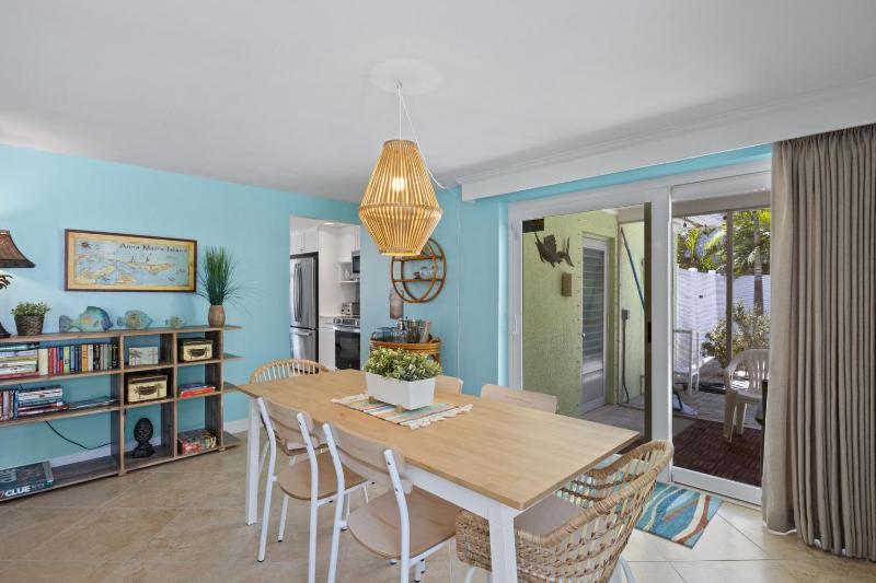 Da Beach House - 2 Blocks to Beach Pool & Spa by Anna Maria Life Vacation Rentals - image 12