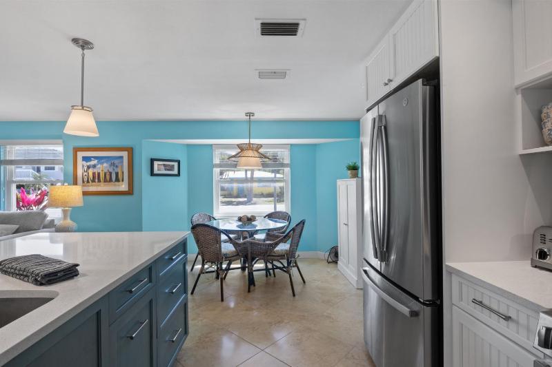 Da Beach House - 2 Blocks to Beach Pool & Spa by Anna Maria Life Vacation Rentals - image 14