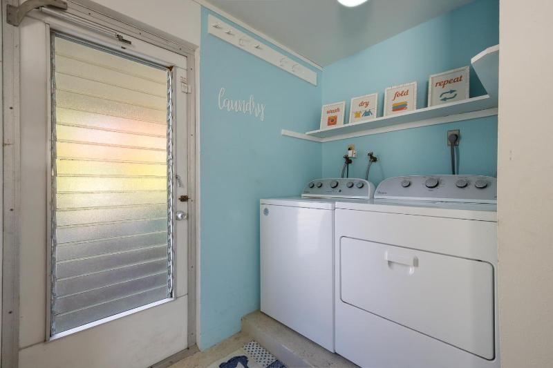 Da Beach House - 2 Blocks to Beach Pool & Spa by Anna Maria Life Vacation Rentals - image 15