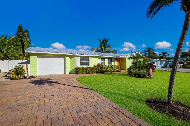 Da Beach House - 2 Blocks to Beach Pool & Spa by Anna Maria Life Vacation Rentals - image 33