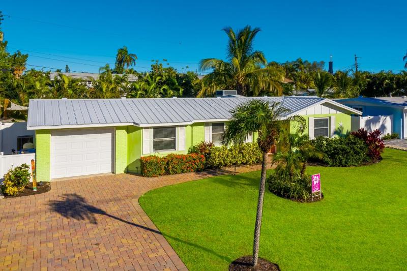 Da Beach House - 2 Blocks to Beach Pool & Spa by Anna Maria Life Vacation Rentals - image 34