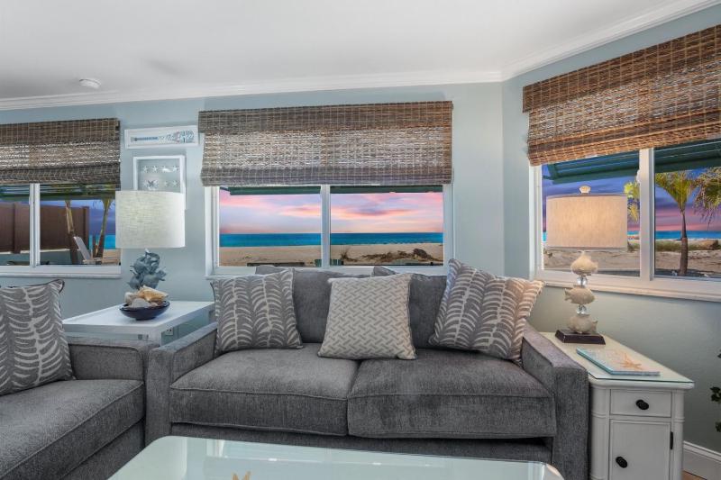 Cottage by the Sea - Gulf Front On the Beach! by Anna Maria Life Vacation Rentals - image 28