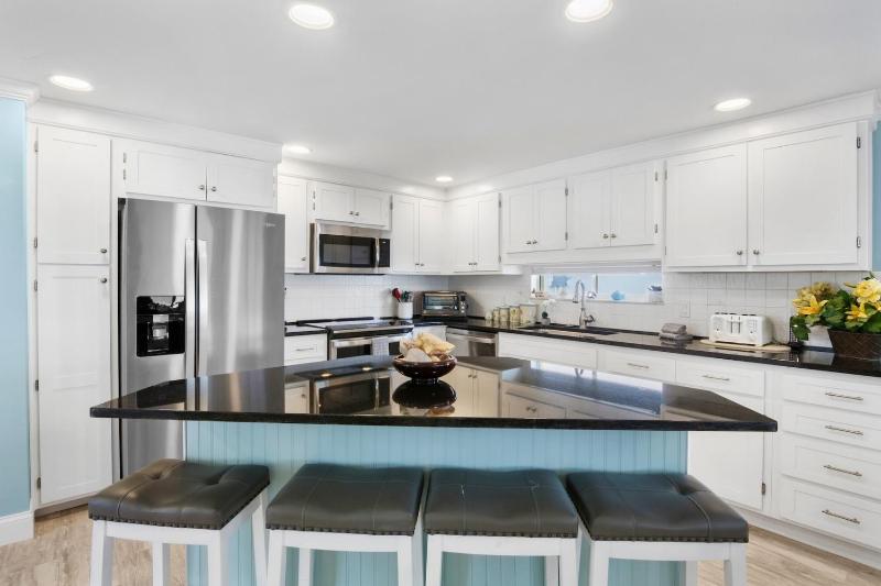Cottage by the Sea - Gulf Front On the Beach! by Anna Maria Life Vacation Rentals - image 34