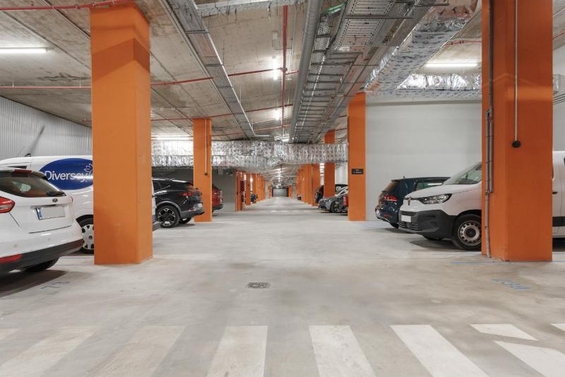 Malaga Eye - Pool Gym & Parking FREE - image 6