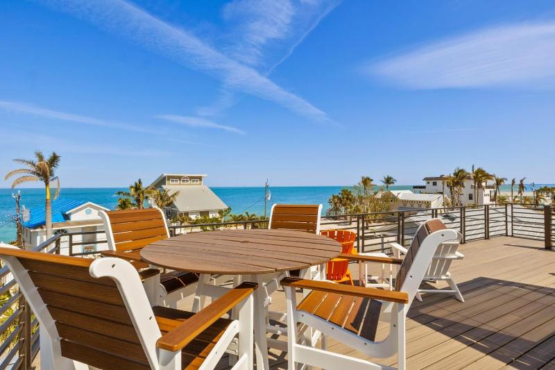 Dolce Vita - Amazing Rooftop Experience Views Pool Spa by Anna Maria Life Vacation Rentals - image 15