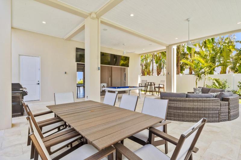 Dolce Vita - Amazing Rooftop Experience Views Pool Spa by Anna Maria Life Vacation Rentals - image 17