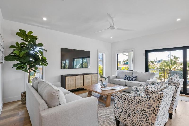 Dolce Vita - Amazing Rooftop Experience Views Pool Spa by Anna Maria Life Vacation Rentals - image 21