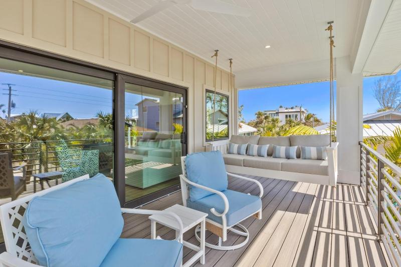 Dolce Vita - Amazing Rooftop Experience Views Pool Spa by Anna Maria Life Vacation Rentals - image 11