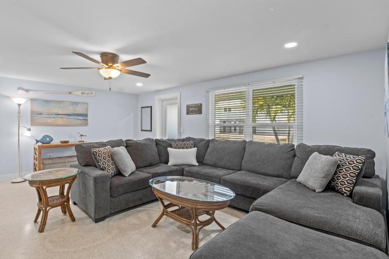 Hart of the Gulf - Dog Friendly by Anna Maria Life Vacation Rentals - image 42