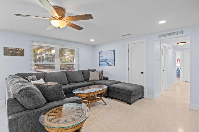 Hart of the Gulf - Dog Friendly by Anna Maria Life Vacation Rentals - image 35
