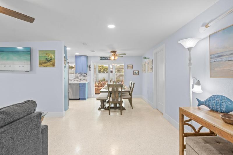 Hart of the Gulf - Dog Friendly by Anna Maria Life Vacation Rentals - image 29