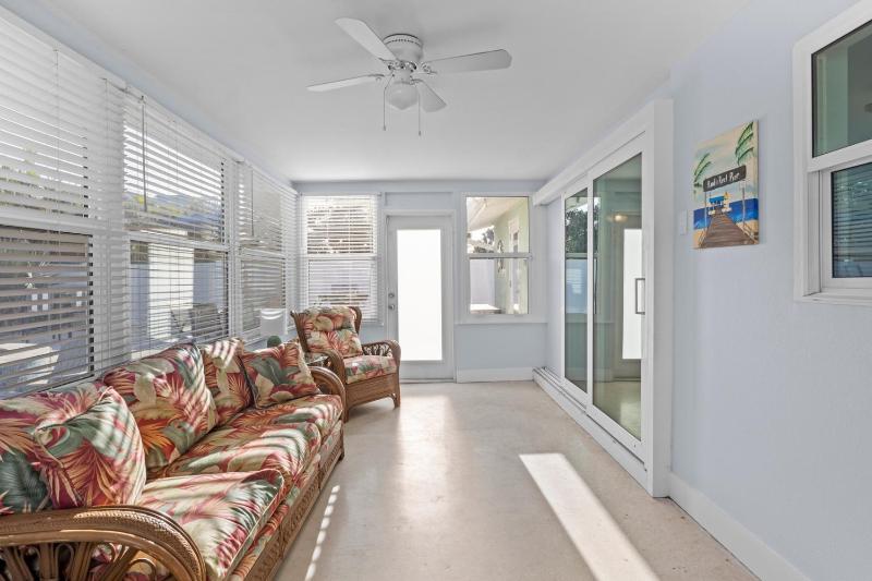 Hart of the Gulf - Dog Friendly by Anna Maria Life Vacation Rentals - image 22