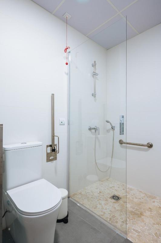 New Hostly Goyeneta - image 14