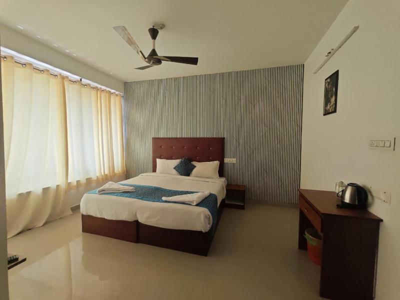 Holidayz by Stayz Royale Munnar - Misty & Sunrise Experience - image 39