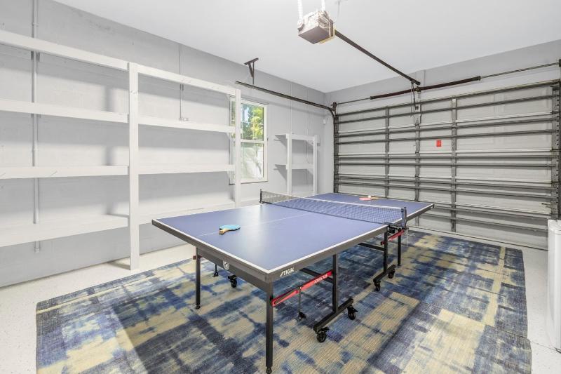 La Coconut - 1 Block to Beach! Dog Friendly! Ping Pong & Foosball Heated Pool by Anna Maria Life - image 10
