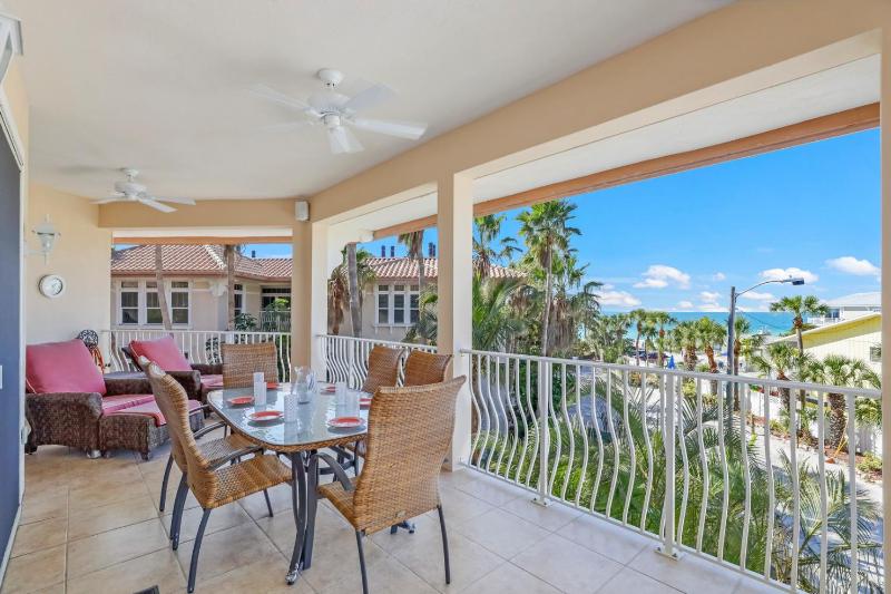 La Plage - Gulf Views! Heated Pool & Spa! Elevator by Anna Maria Life Vacation Rentals - image 34