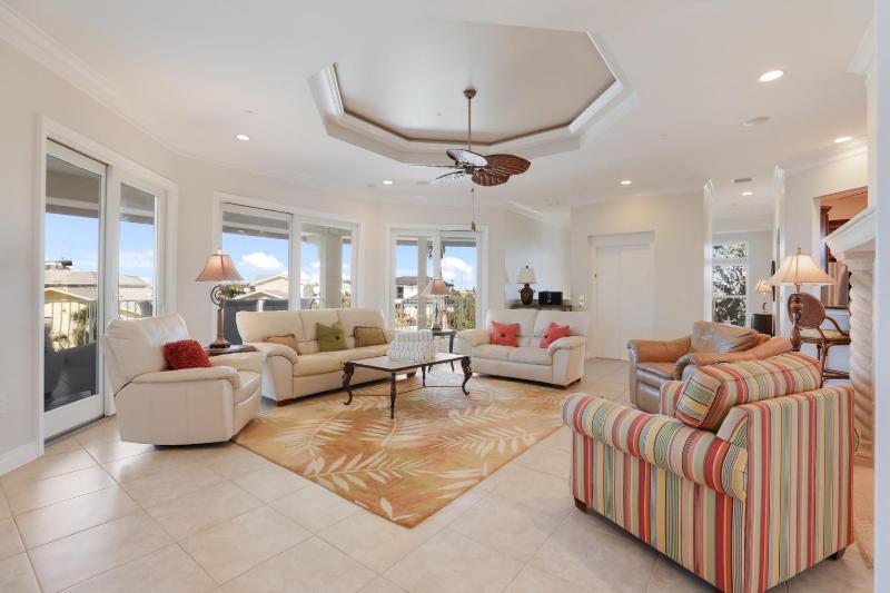 La Plage - Gulf Views! Heated Pool & Spa! Elevator by Anna Maria Life Vacation Rentals - image 12