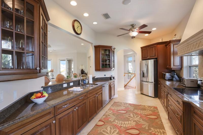 La Plage - Gulf Views! Heated Pool & Spa! Elevator by Anna Maria Life Vacation Rentals - image 18