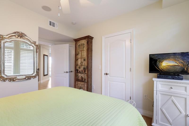 La Plage - Gulf Views! Heated Pool & Spa! Elevator by Anna Maria Life Vacation Rentals - image 42