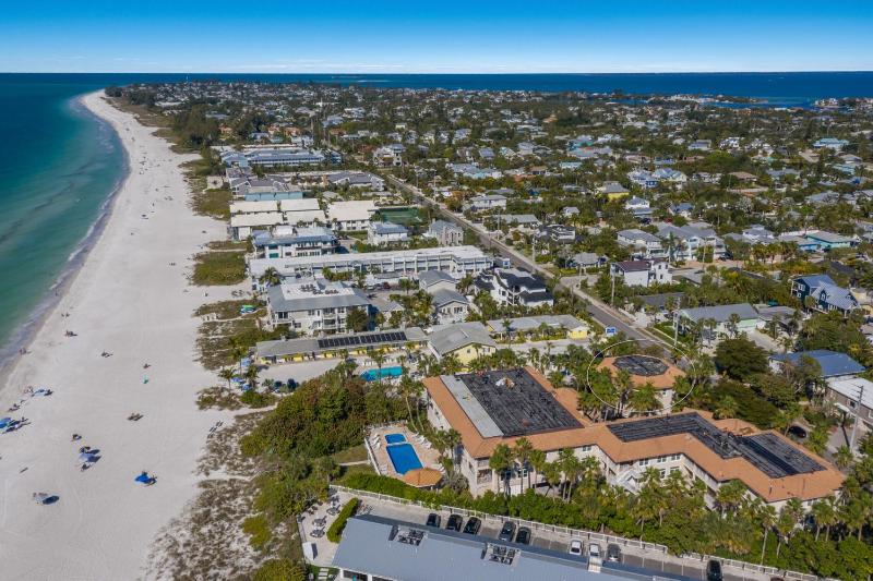 La Plage - Gulf Views! Heated Pool & Spa! Elevator by Anna Maria Life Vacation Rentals - image 43