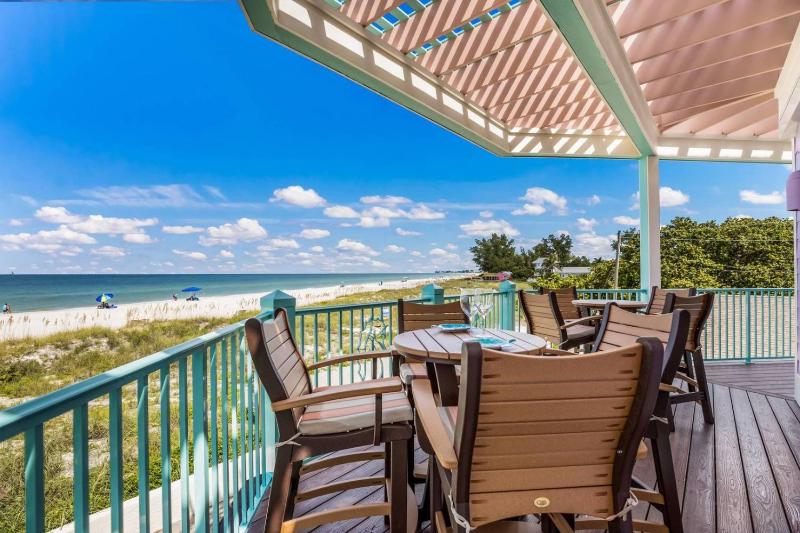 Lazy Loggerhead - Gulf Front! On the Beach! by Anna Maria Life Vacation Rentals - image 11
