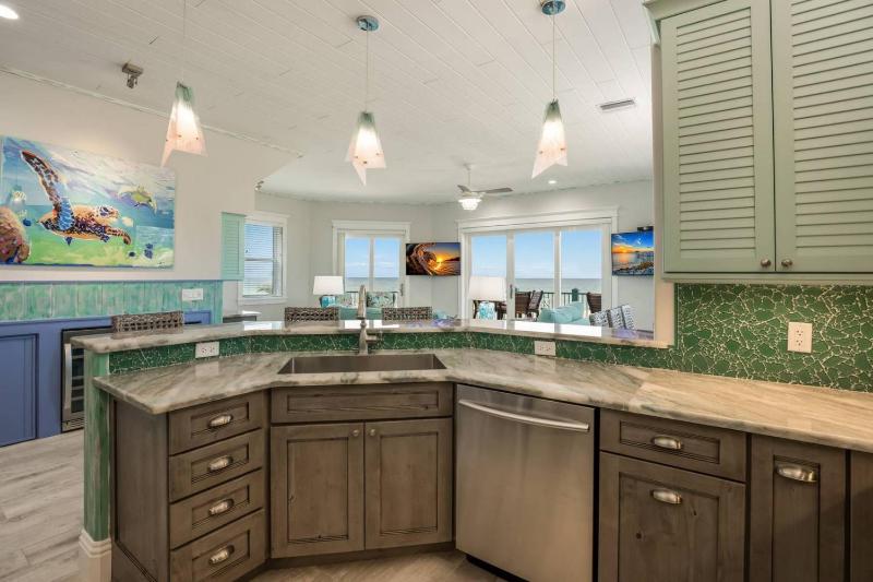 Lazy Loggerhead - Gulf Front! On the Beach! by Anna Maria Life Vacation Rentals - image 50