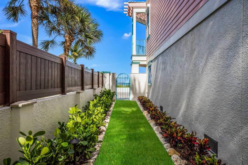 Lazy Loggerhead - Gulf Front! On the Beach! by Anna Maria Life Vacation Rentals - image 32