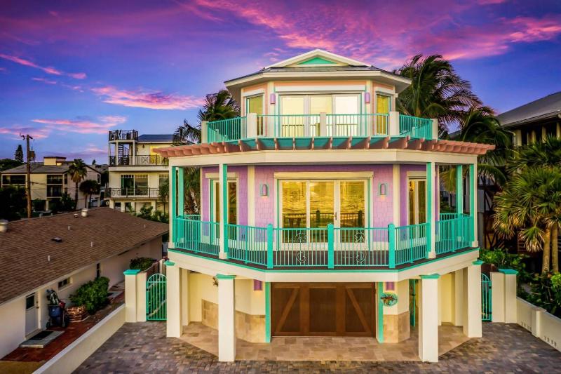 Lazy Loggerhead - Gulf Front! On the Beach! by Anna Maria Life Vacation Rentals - image 34